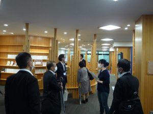 懇談会図書館見学